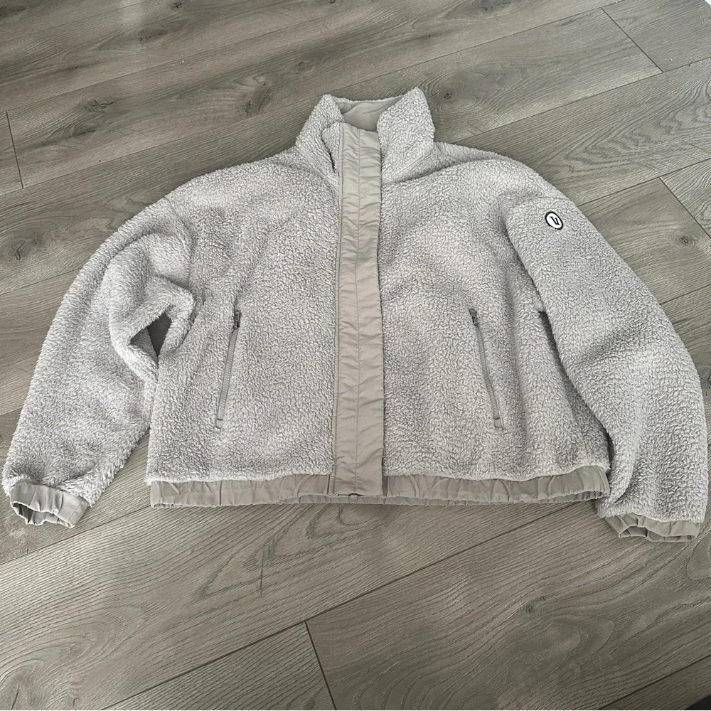 Vuori Alpine Women's Cream Fleece Jacket size Large - Picture 5 of 11